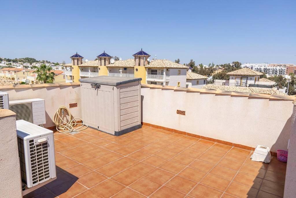 Casa Lilly-Rose, A Beautiful 3 Bedroom Detached Villa A Short Walk To The Villamartin Plaza & Golf Course ภายนอก รูปภาพ