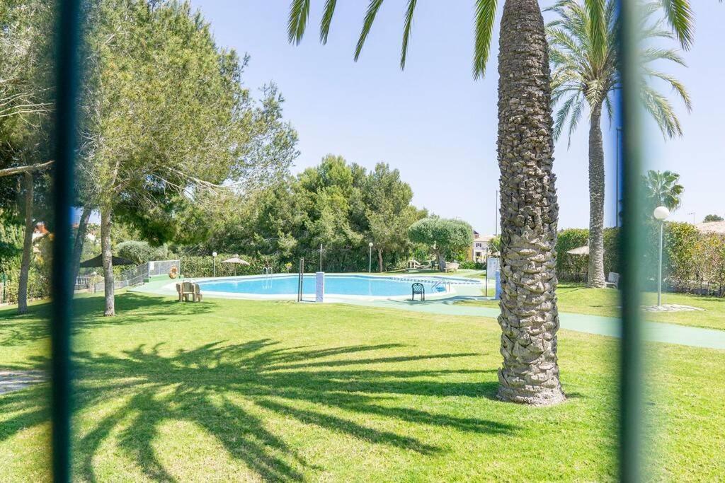 Casa Lilly-Rose, A Beautiful 3 Bedroom Detached Villa A Short Walk To The Villamartin Plaza & Golf Course ภายนอก รูปภาพ