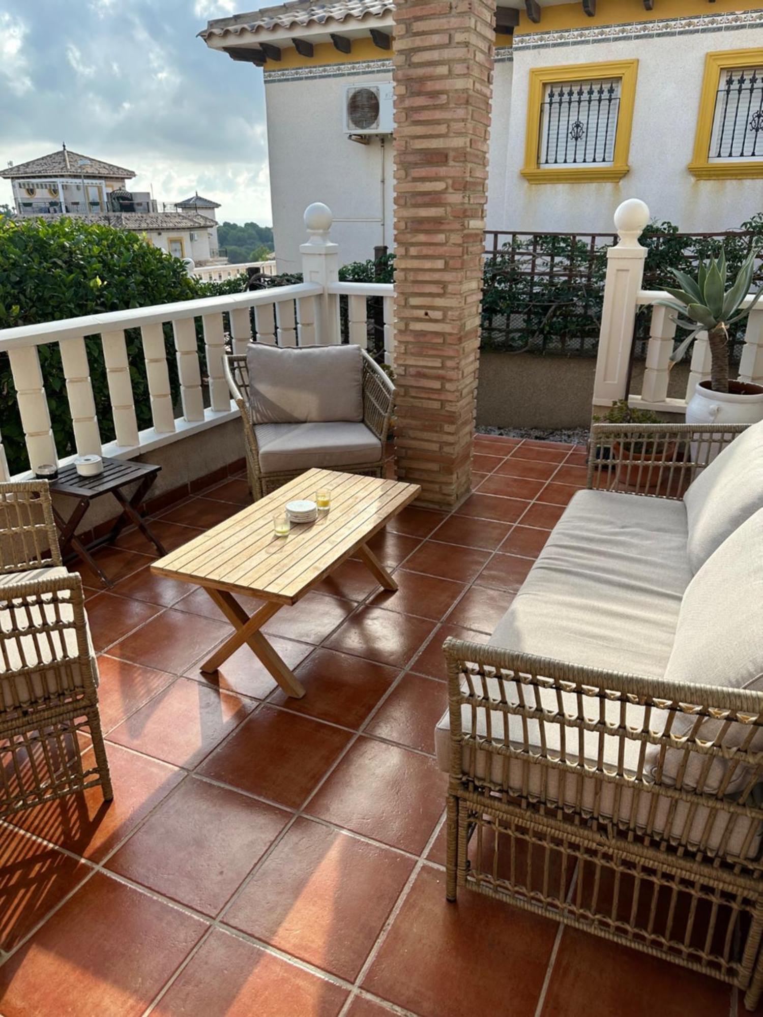 Casa Lilly-Rose, A Beautiful 3 Bedroom Detached Villa A Short Walk To The Villamartin Plaza & Golf Course ภายนอก รูปภาพ